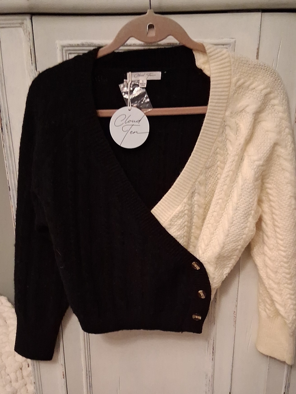 Nwt Two-Tone Black & Cream Cable Knit Wrap Cardigan